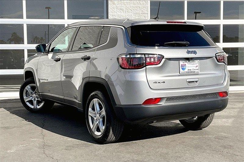 2023 Jeep Compass Sport 4x4Image 2