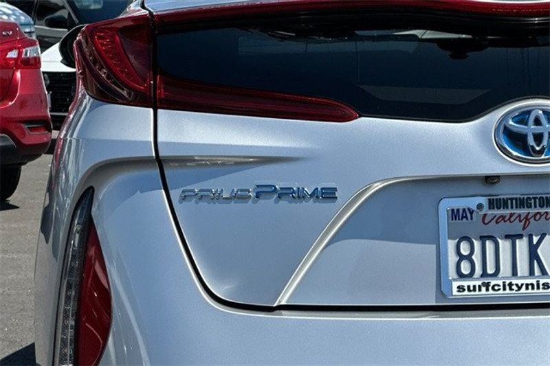 2017 Toyota Prius Prime Image 24