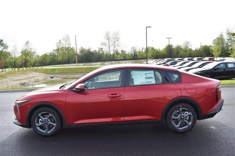 2025 Kia K4 LXSImage 6