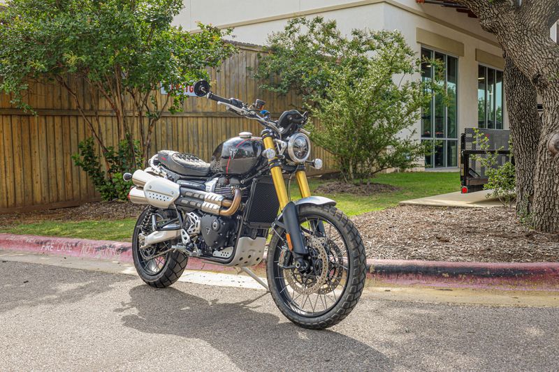 USED 2025 TRIUMPH SCRAMBLER 1200 XE Image 1