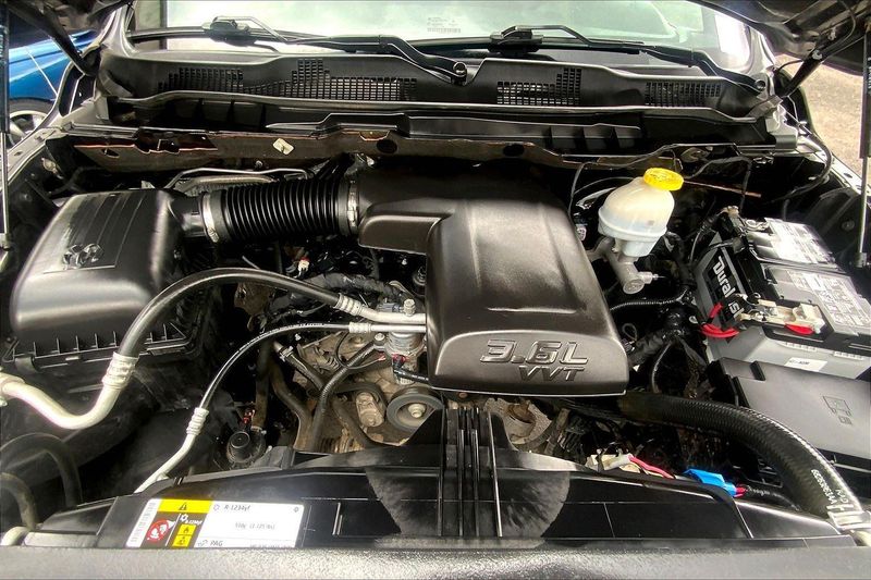 2021 Ram 1500 Classic Warlock photo 10