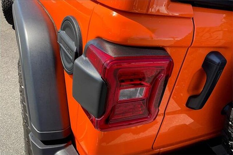 New 2025 Jeep Wrangler 4-door RubiconImage 12