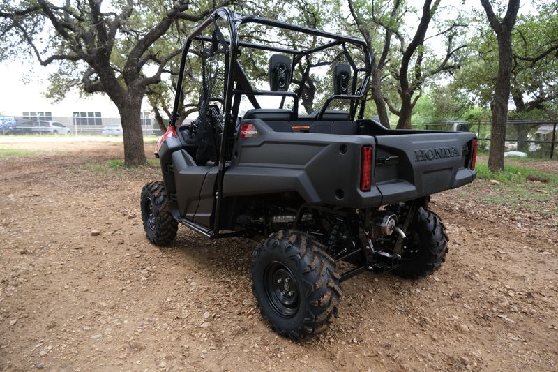 2025 Honda PIONEER 700 HERO REDImage 37