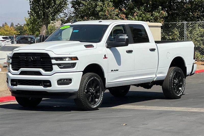 2026 Ram 2500 Big Horn photo 8