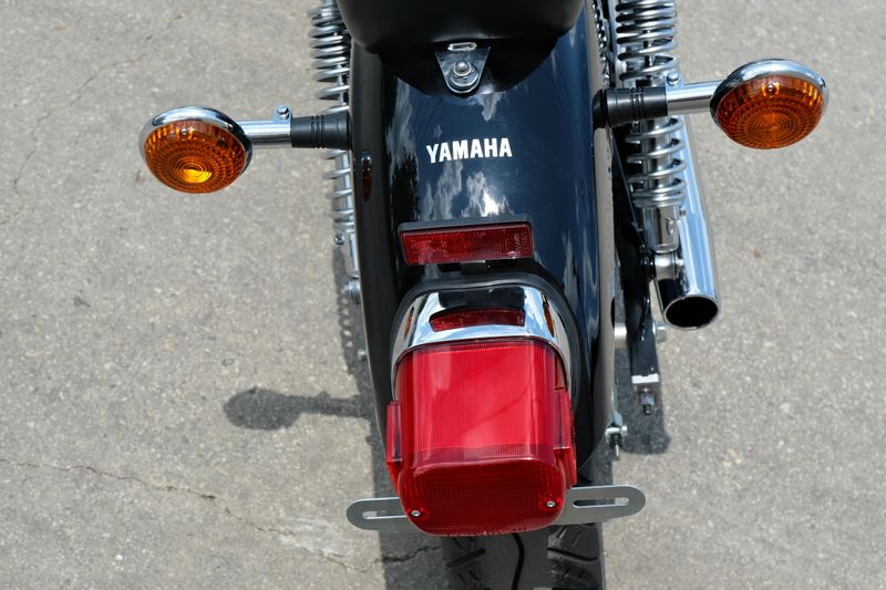 2025 Yamaha V STAR 250 RAVEN Image 8