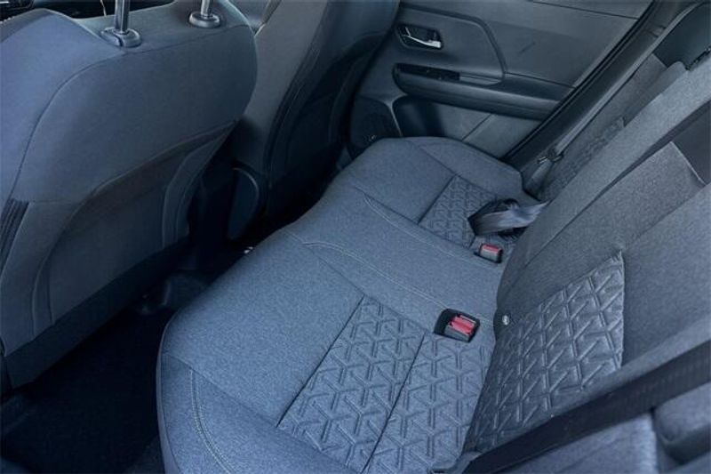 Used 2025 Nissan Kicks SVImage 10