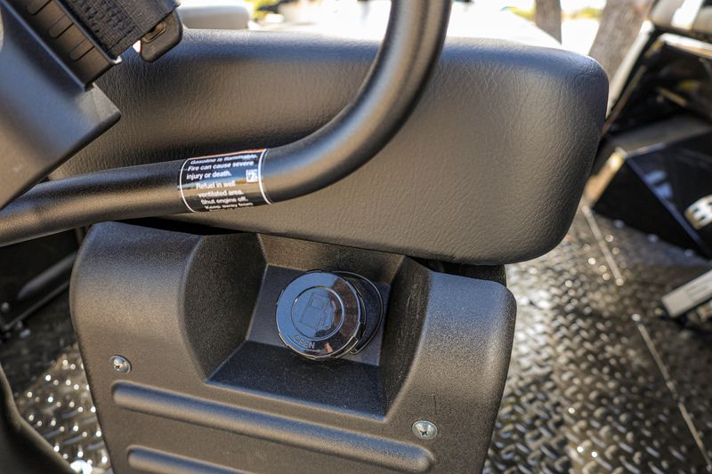 NEW 2026 KAWASAKI MULE 4000 TRANS Image 6