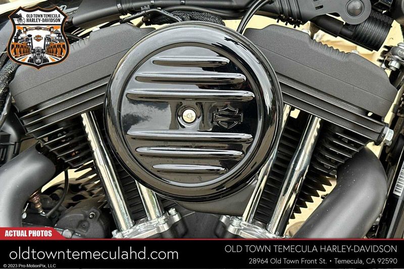 2018 Harley-Davidson Sportster in a BILLIARD WHITE exterior color. BMW Motorcycles of Temecula – Southern California (951) 506-6903 bmwmotorcyclesoftemecula.com 