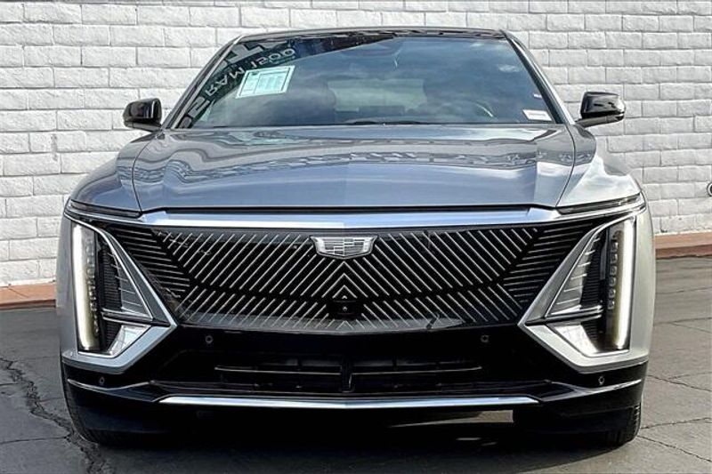 2024 Cadillac Lyriq Tech photo 2