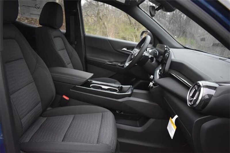 2025 Chevrolet Equinox LTImage 13