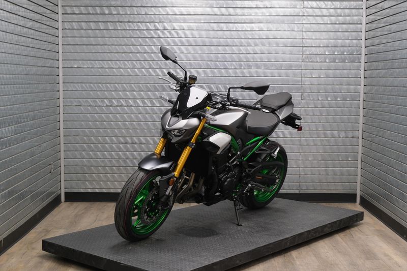 NEW 2026 KAWASAKI Z900 SE ABS Image 7