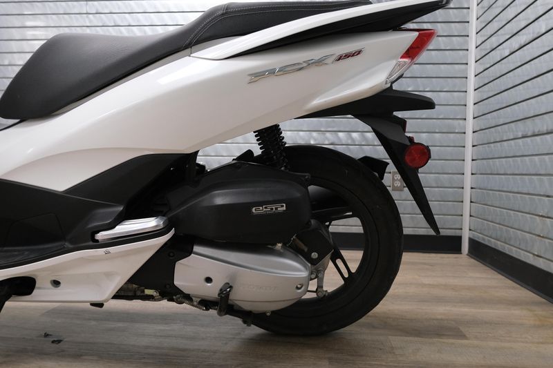 USED 2018 HONDA PCX 150 Image 15