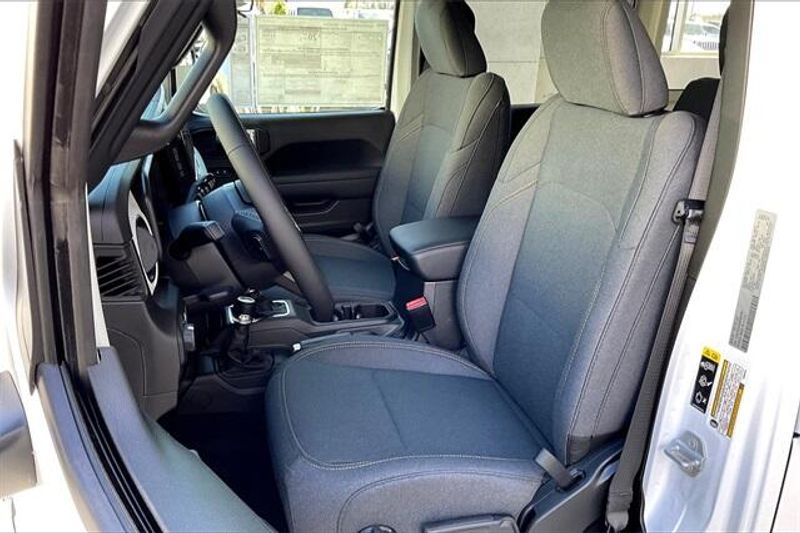 New 2025 Jeep Wrangler 4-door Sport SImage 8