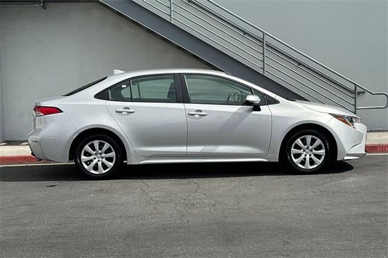 2024 Toyota Corolla LEImage 3