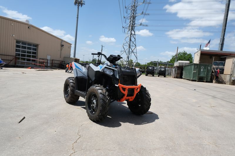 2024 Polaris SCRAMBLER 850 STORM GRAY AND RADAR BLUEImage 5