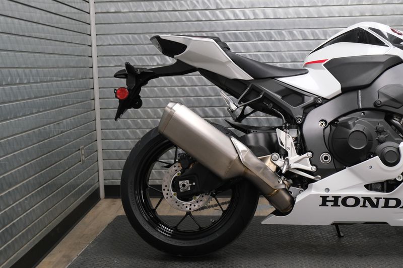 NEW 2027 HONDA CBR1000RR Image 12