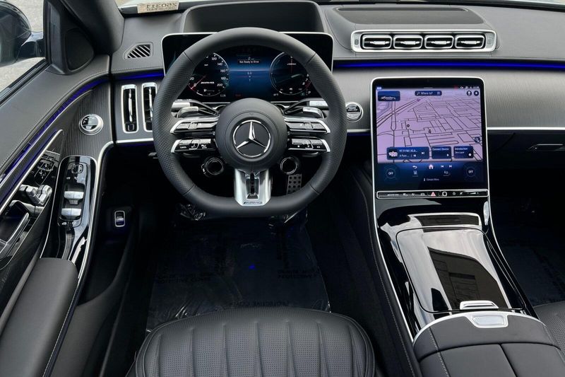 2025 Mercedes-Benz S-Class S 63 E AMGImage 12