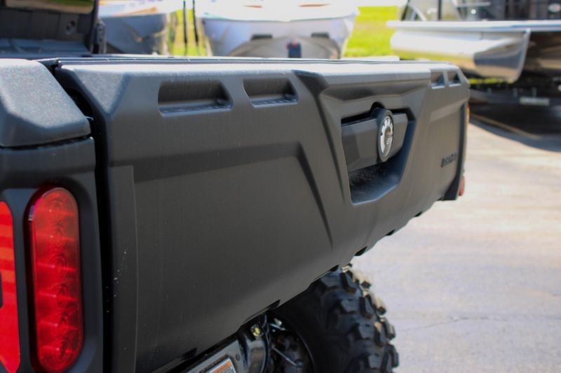 2025 Can-Am DEFENDER MAX LIMITED CAB HD10 WILDLAND CAMO Image 3