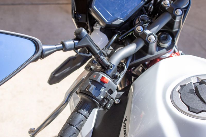 NEW 2026 KAWASAKI Z500 SE ABS Image 18