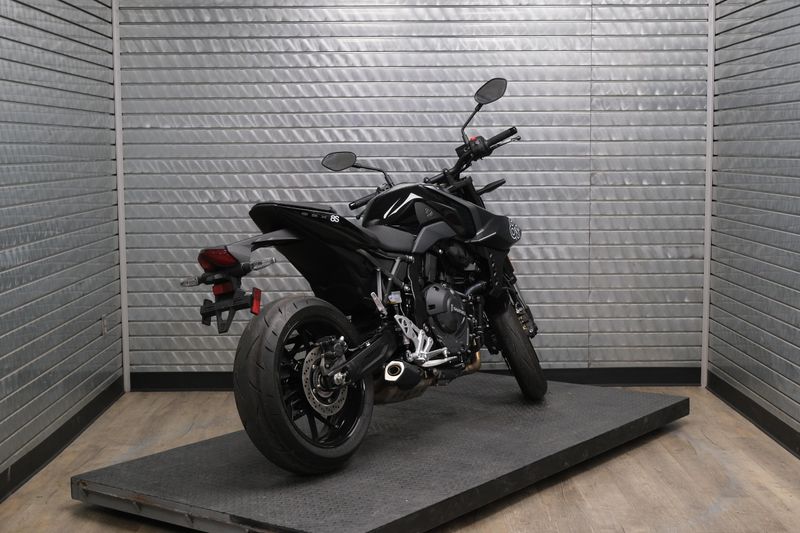 USED 2026 SUZUKI GSX-8S Image 3