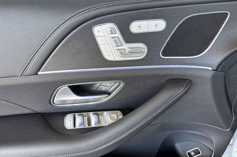 Used 2025 Mercedes-Benz GLE 450Image 11