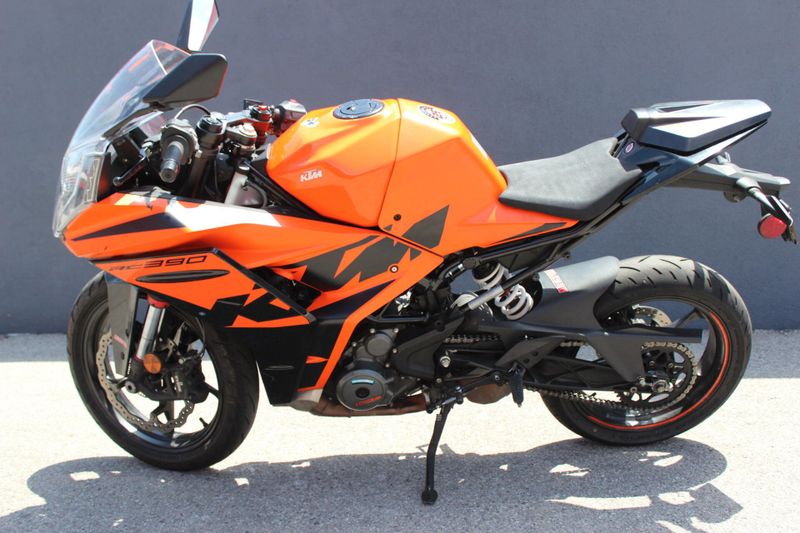 2022 KTM RC 390 Image 1