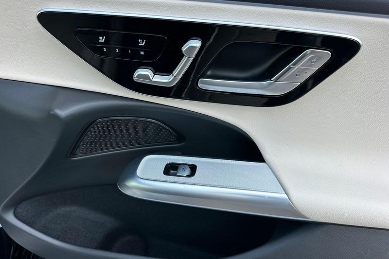 Used 2025 Mercedes-Benz E-Class E 350Image 19