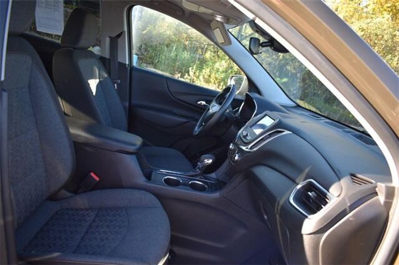 Used 2024 Chevrolet Equinox LTImage 13