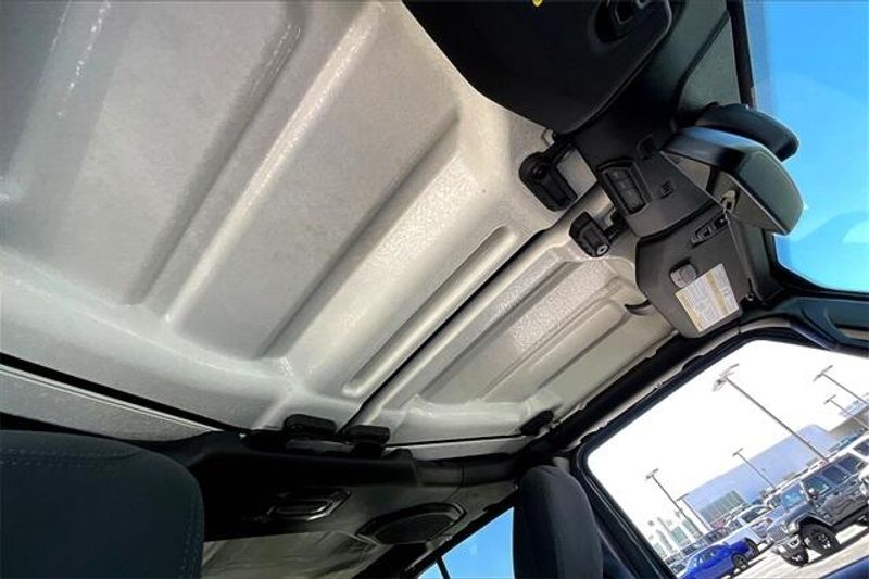 2022 Jeep Wrangler 4xE Unlimited Rubicon 4xeImage 29