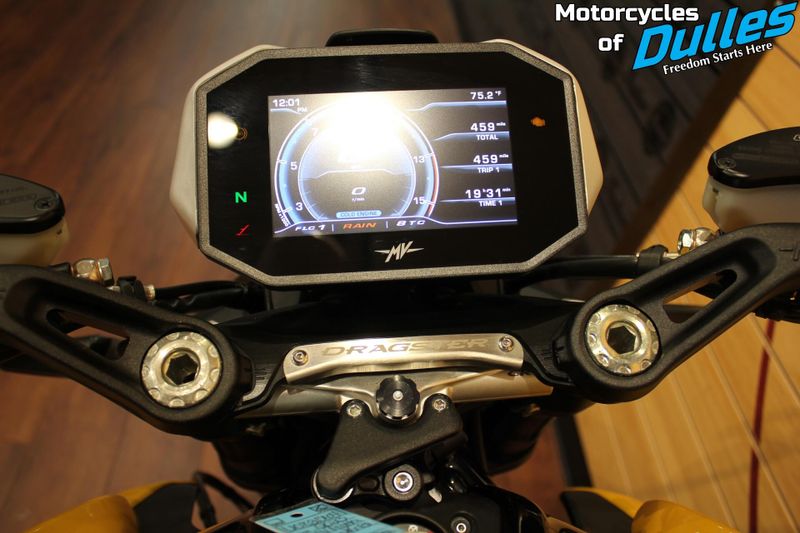 2023 MV Agusta Dragster RR SCS Image 11