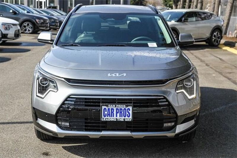 2025 Kia Niro SXImage 3