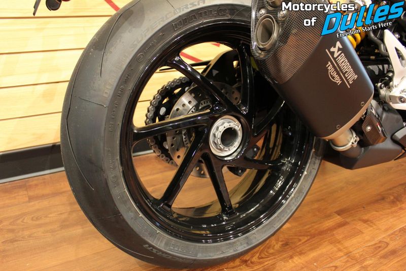 2026 Triumph Speed Triple 1200 RX Image 13