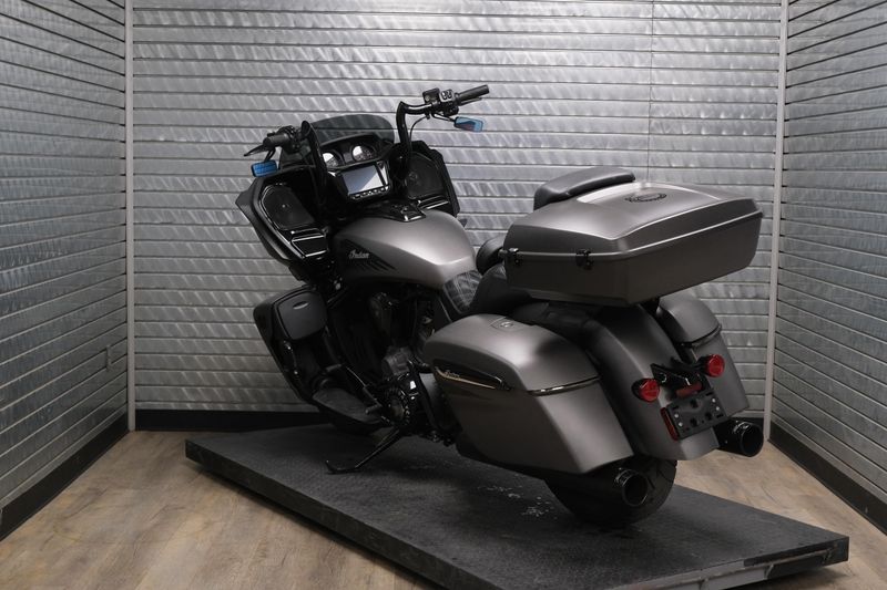 USED 2023 INDIAN MOTORCYCLE CHALLENGER DARK HORSE Image 5