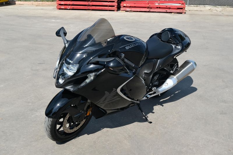 Used 2024 Suzuki HAYABUSA METALLIC MATTE BLACK NO 2 AND GLASS SPARKLE BLACK Image 7