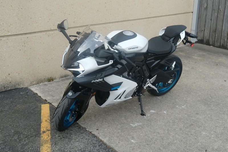 2025 CFMOTO 675 SS NEBULA WHITE Image 13