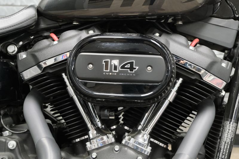 USED 2023 HARLEY SOFTAIL FAT BOB 114 Image 14