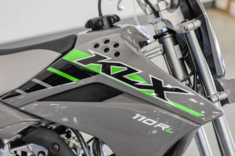 2025 Kawasaki KLX110R BATTLE GRAYImage 3