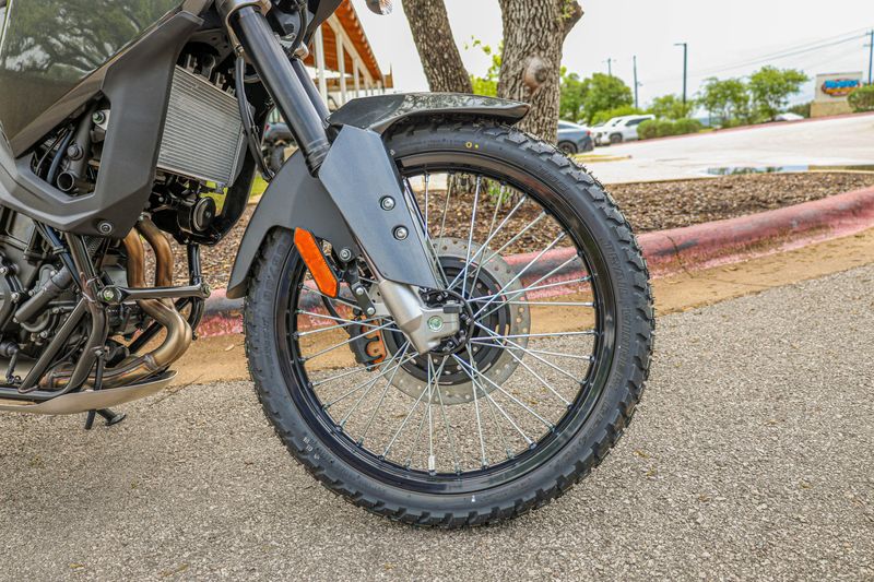 NEW 2026 KAWASAKI KLE 500 ABS Image 11