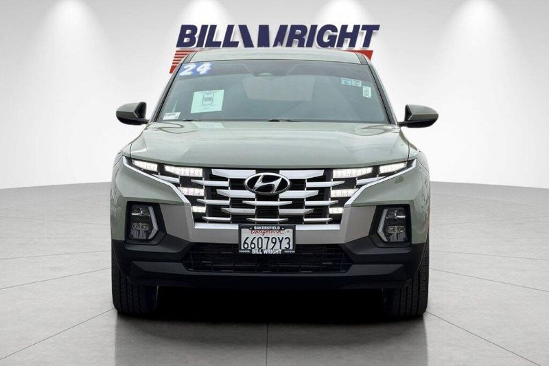 Used 2024 Hyundai Santa Cruz SEImage 8