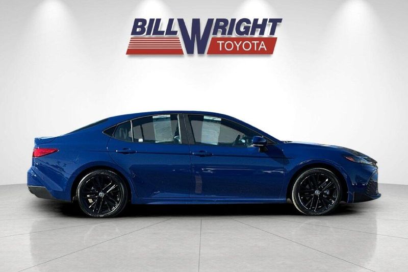 Used 2025 Toyota Camry SEImage 2