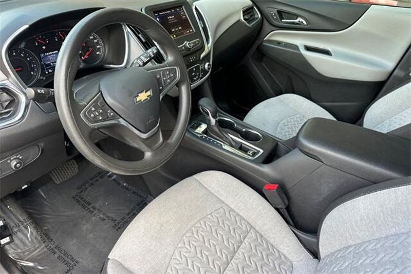 2023 Chevrolet Equinox LTImage 8