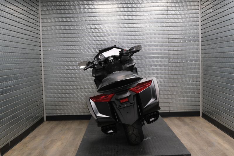 NEW 2026 HONDA GOLDWING AUTOMATIC DCT Image 4
