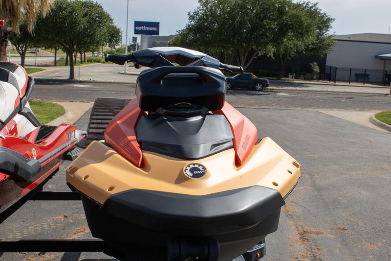NEW 2026 SEADOO SPARK FOR 2 90HP CONVENIENCE PACKAGE WITH SOUND SYSTEM Image 3
