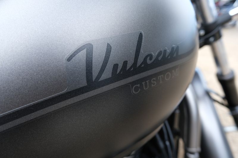 2024 Kawasaki VULCAN 900 CUSTOM METALLIC MATTE DARK GRAY AND METALLIC FLAT SPARK BLACKImage 10