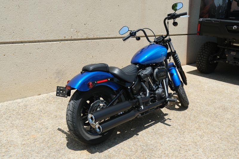 2024 HARLEY SOFTAIL STREET BOB 114 BLUE Image 3