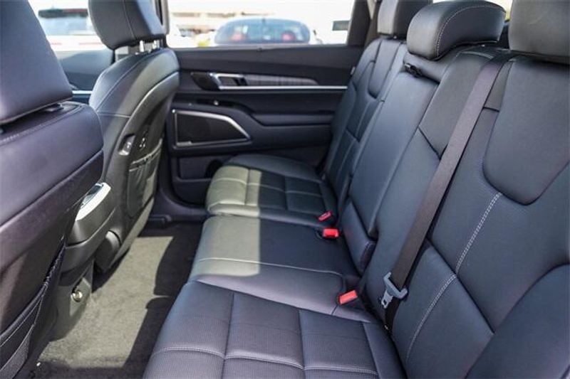 2025 Kia Telluride SXImage 11