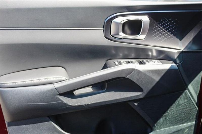 New 2025 Kia Sorento EXImage 22