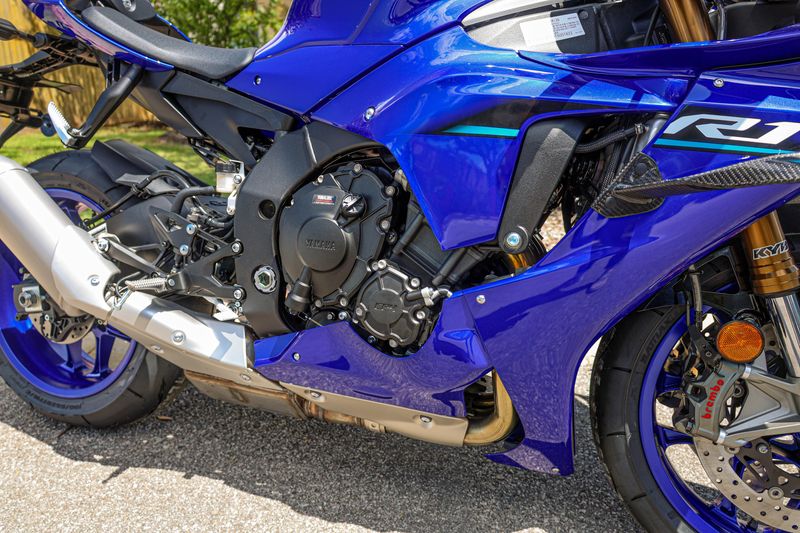 NEW 2026 YAMAHA YZF-R1 Image 9