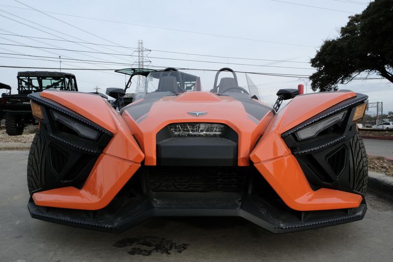 2024 Polaris SLINGSHOT SL AUTODRIVE VOLT ORANGEImage 31