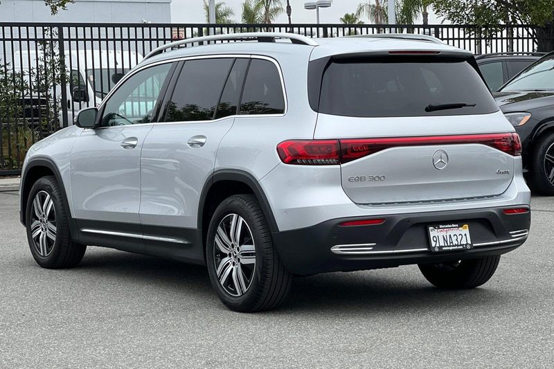 2023 Mercedes-Benz EQB 300Image 6
